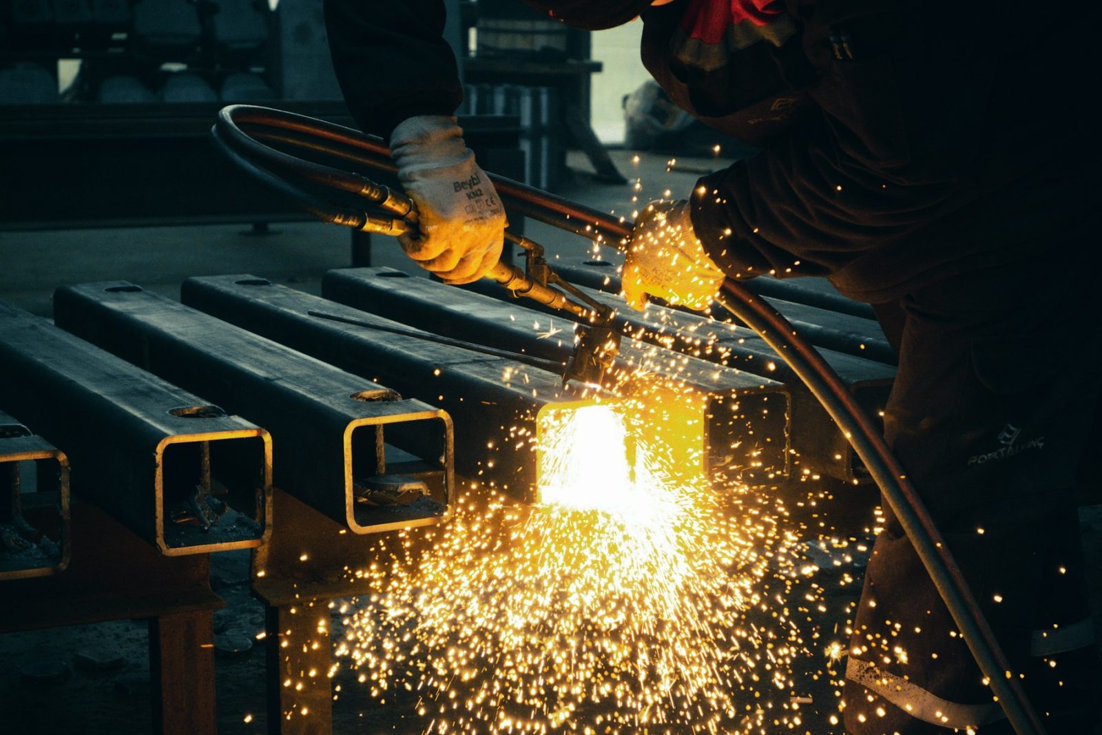 Cutting heavy section for deck primaries